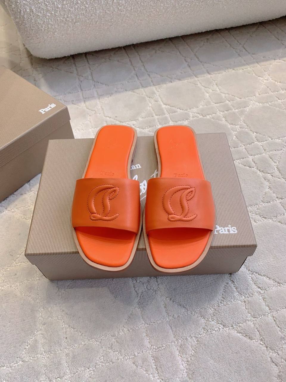 Christian Louboutin slides – Hacoo link · photo 2