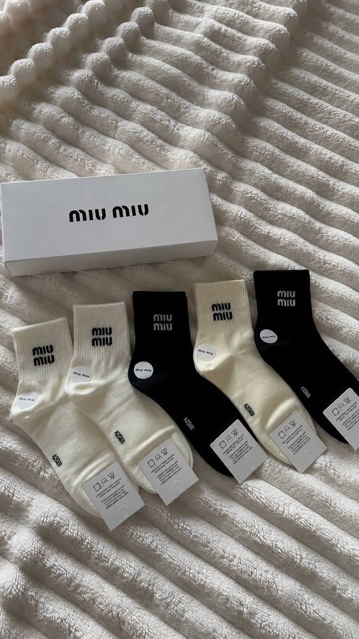 Calcetines Miu Miu – Enlace de Hacoo · foto 3
