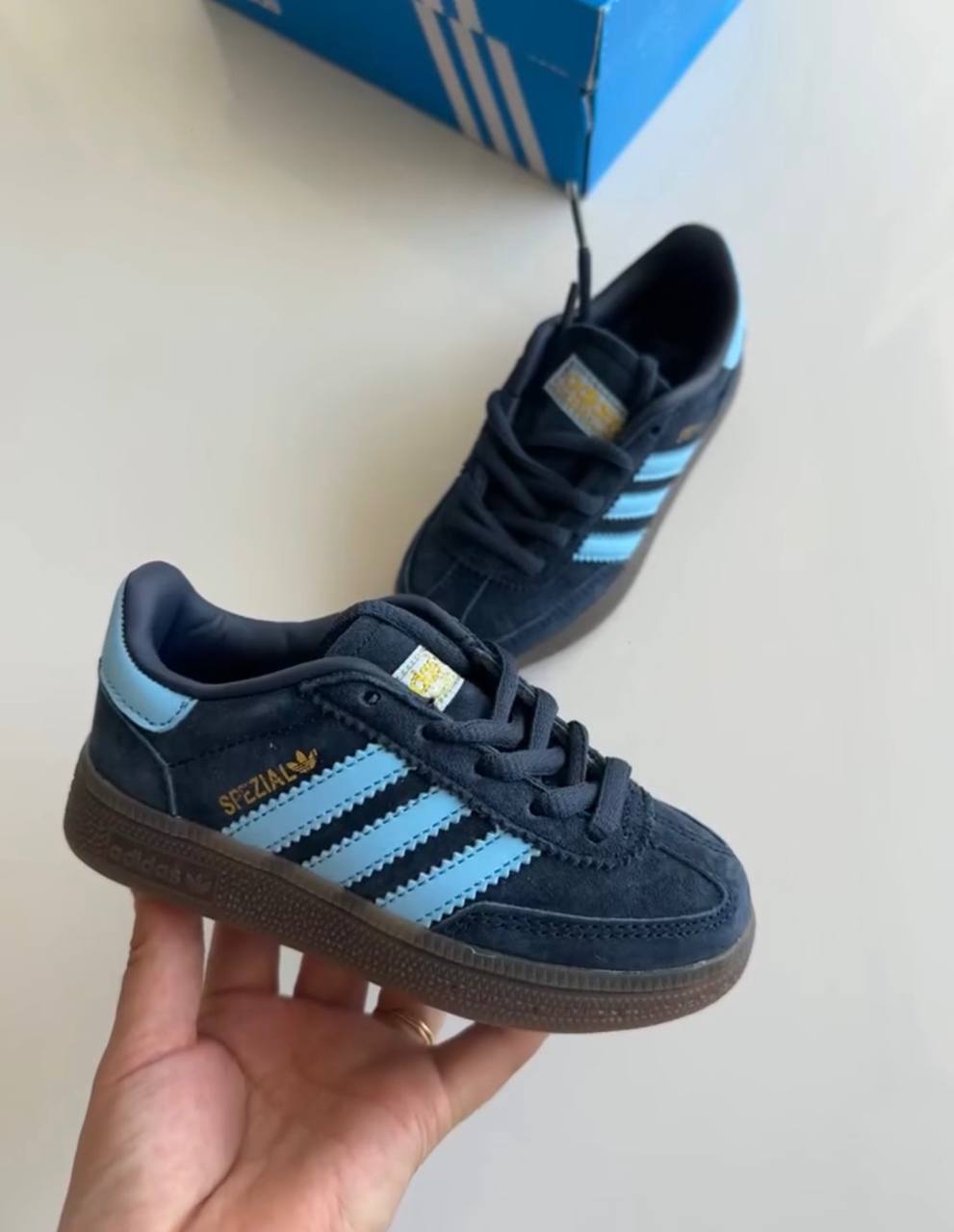 Baskets Adidas Spezial – Lien Hacoo