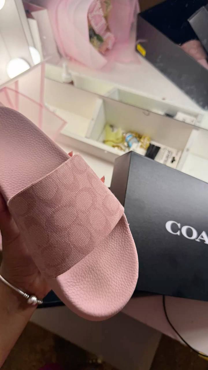Coach slippers – Hacoo link