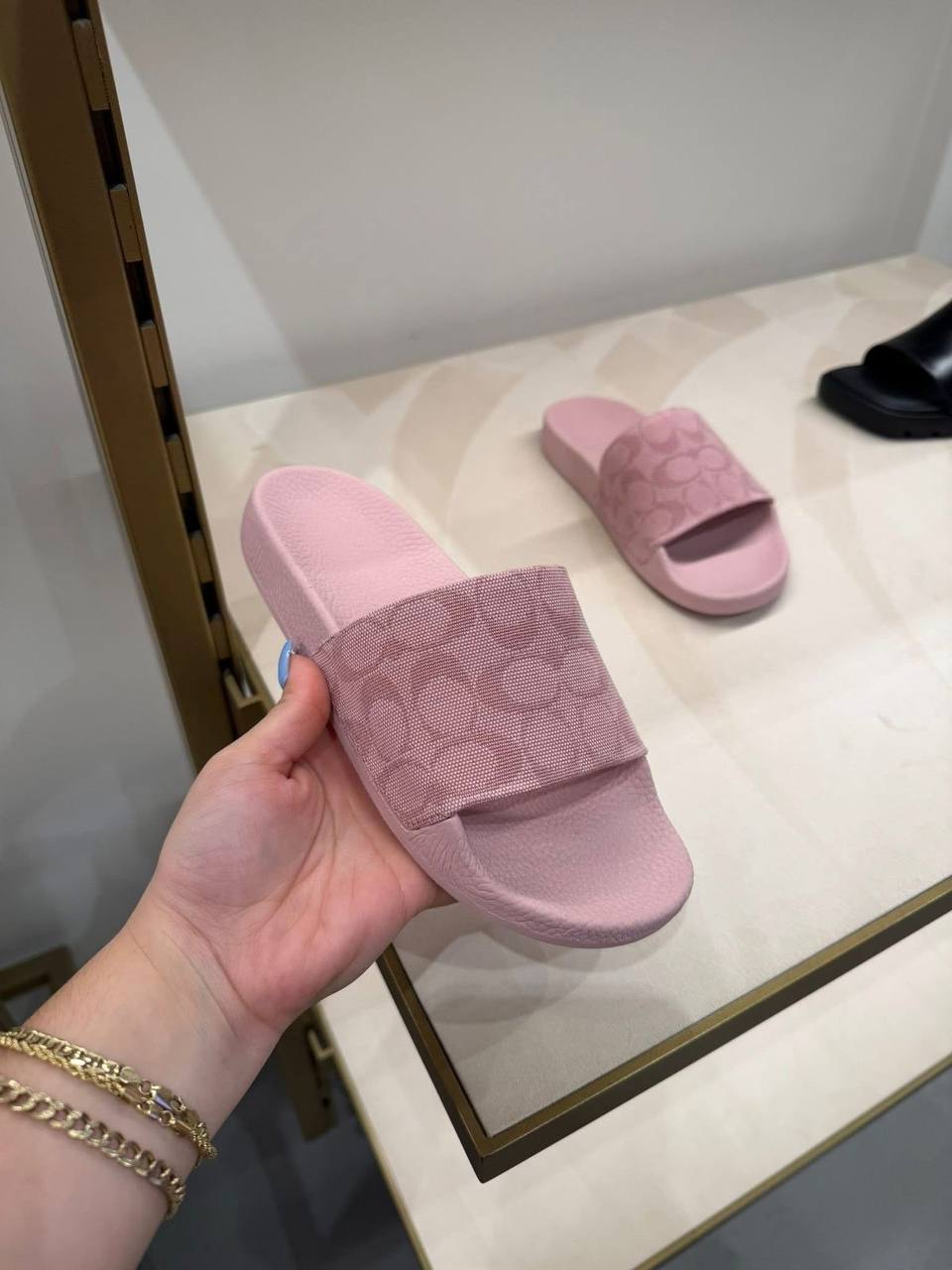 Coach slippers – Hacoo link · photo 2