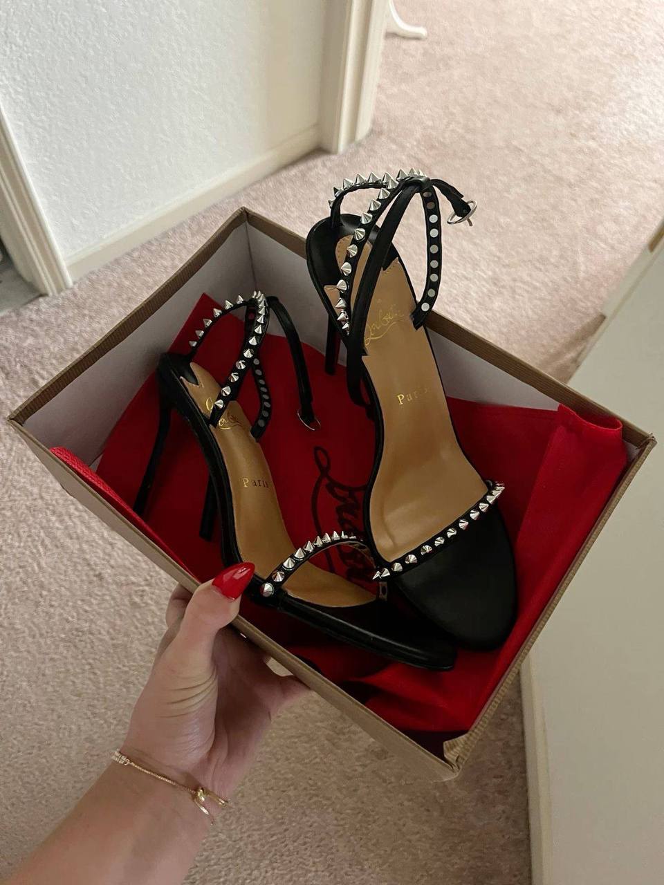 Christian Louboutin heels – Hacoo link · photo 4