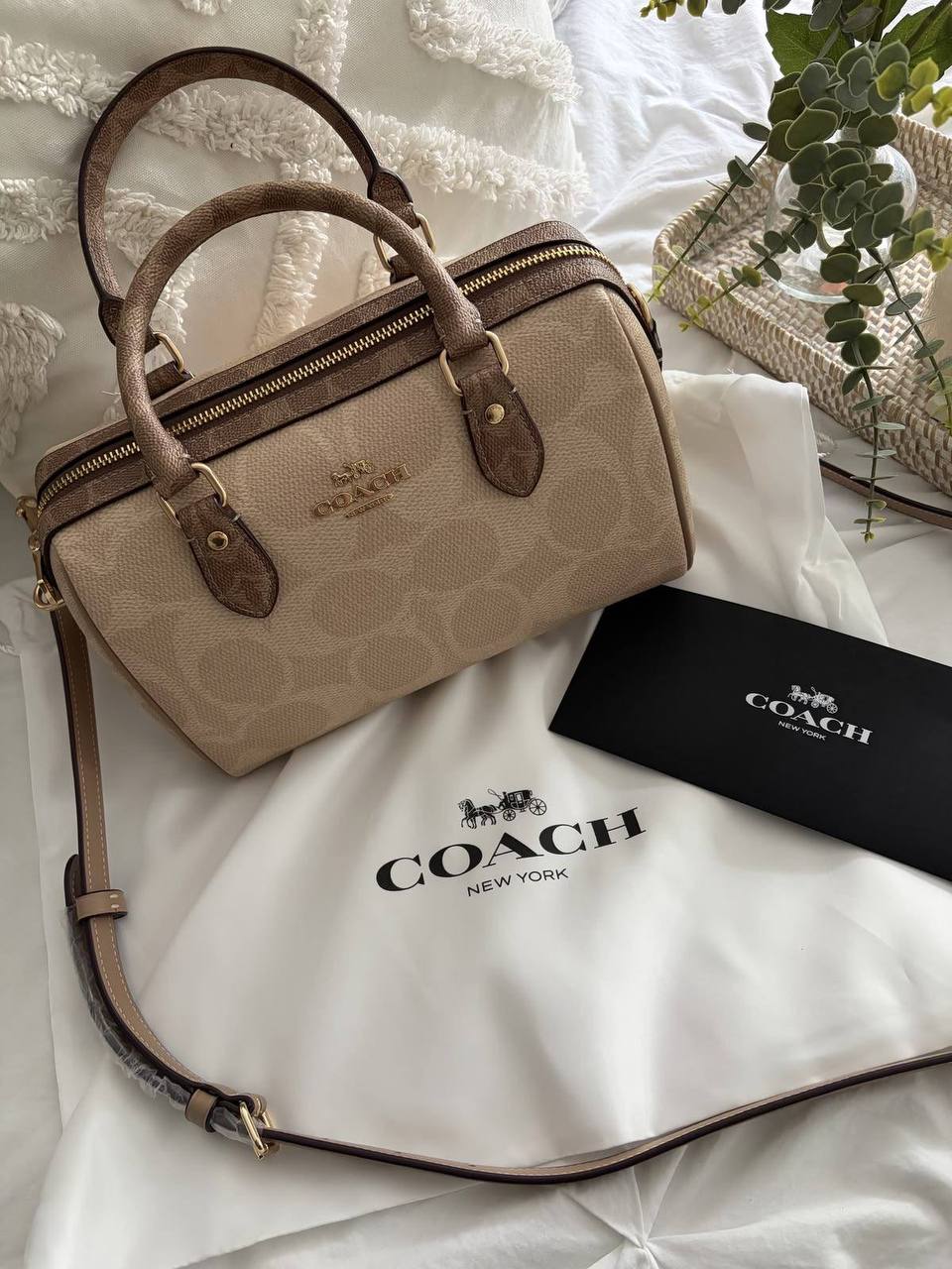 Coach handbag – Hacoo link