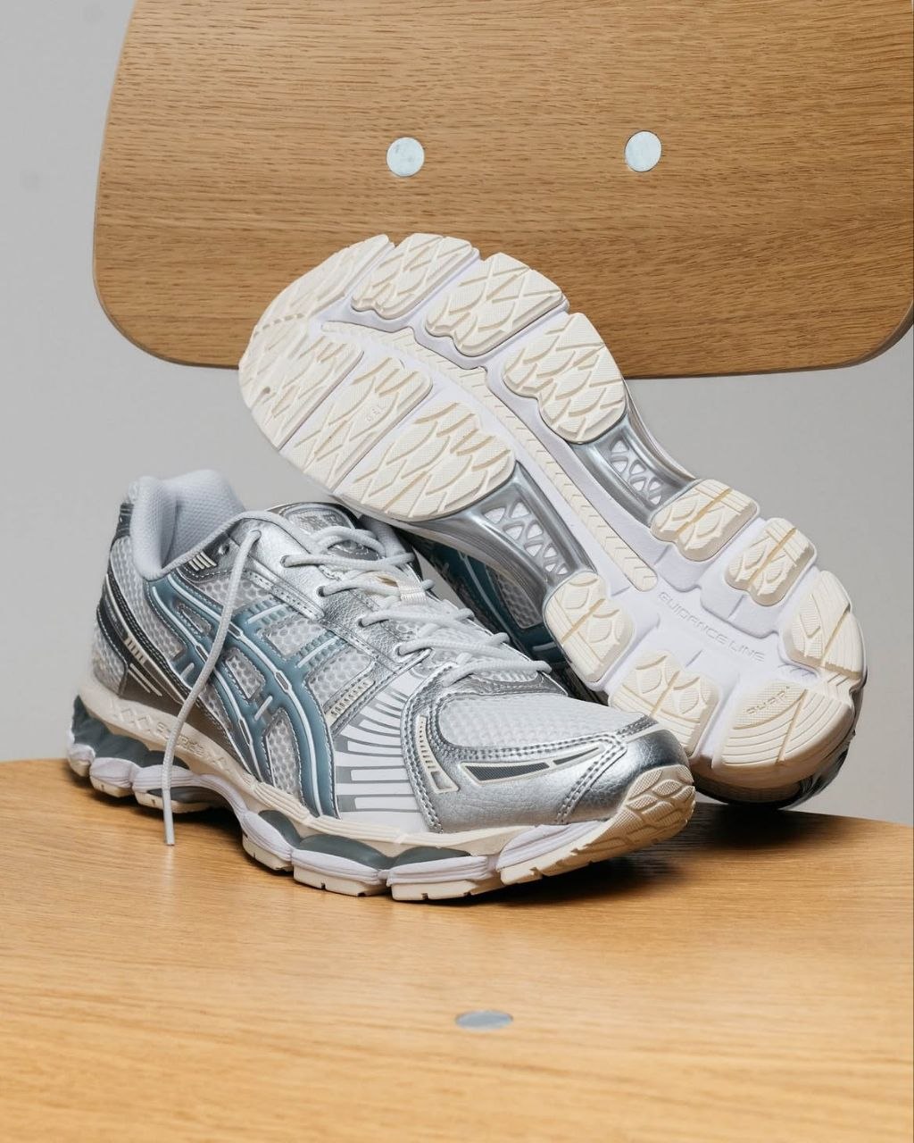 Asics Trainers List – Lien Hacoo · photo 3