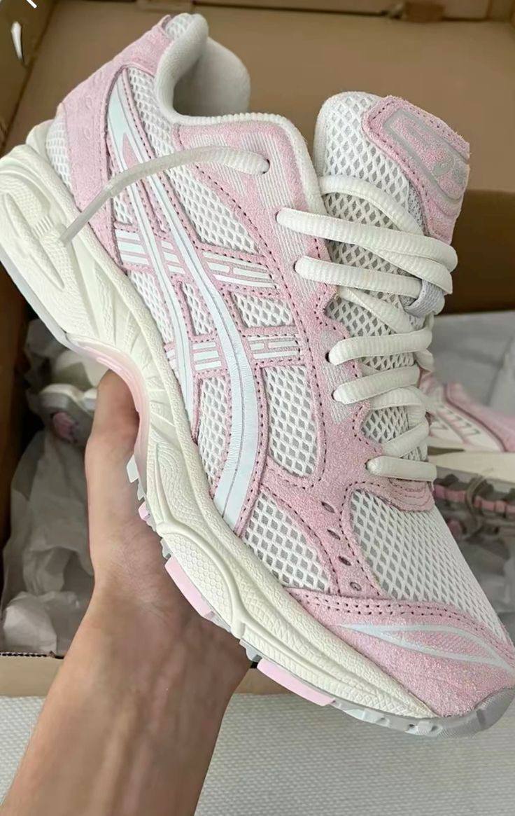 Asics Trainers List – Lien Hacoo · photo 5