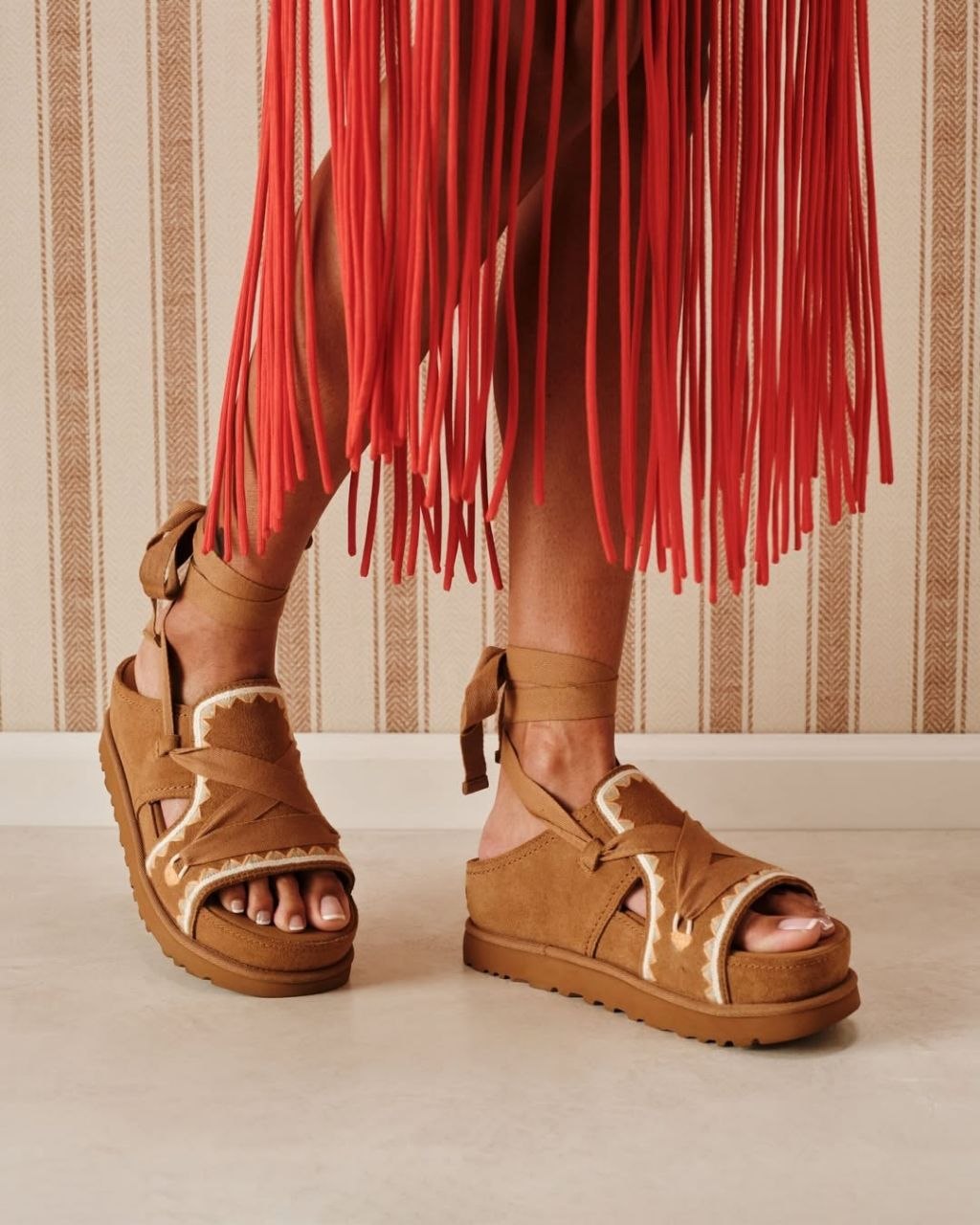 Sandali Ugg GoldenStar Hi – Link Hacoo · foto 4