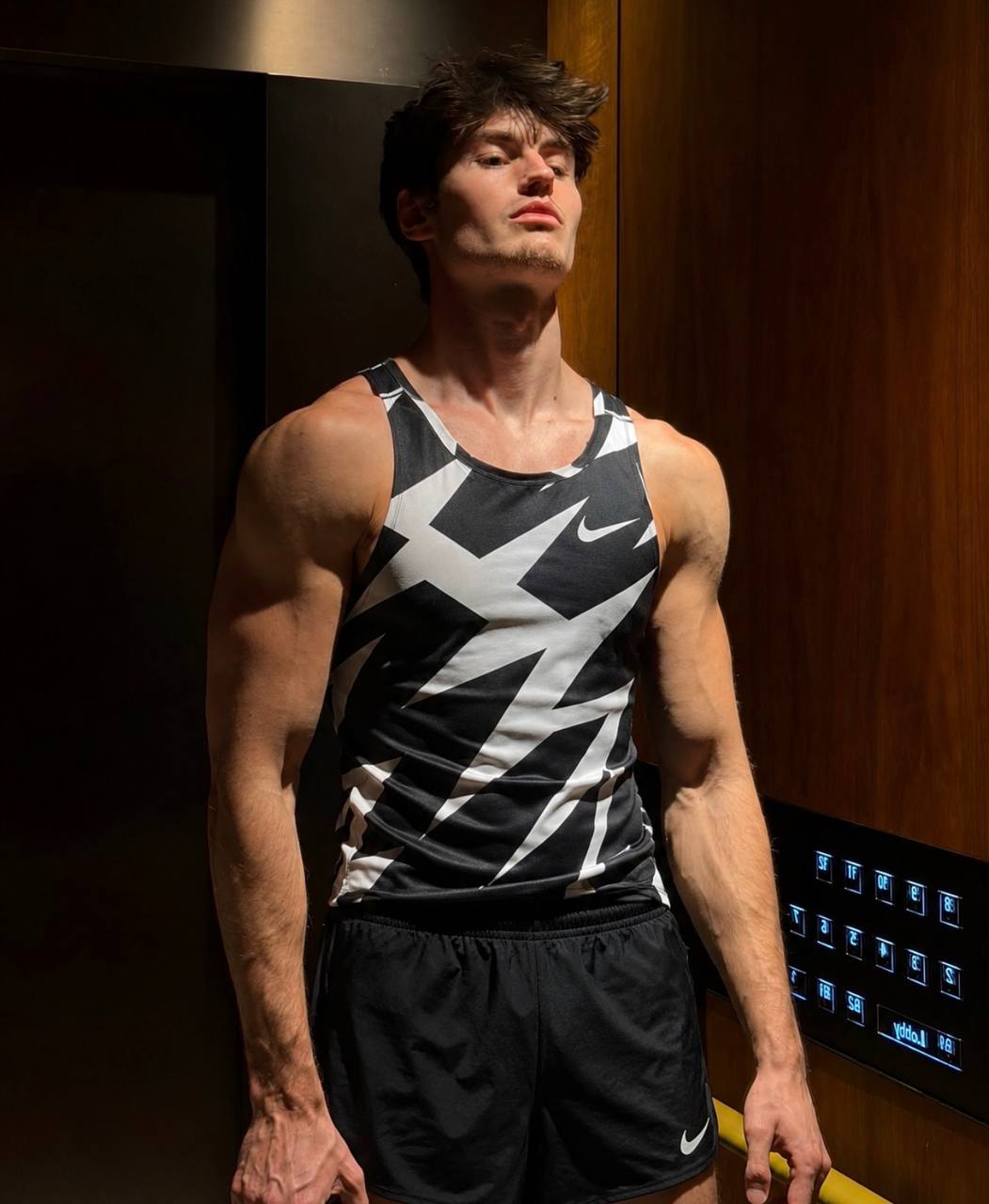 Pantalon Nike Clothing List – Lien Hacoo · photo 3