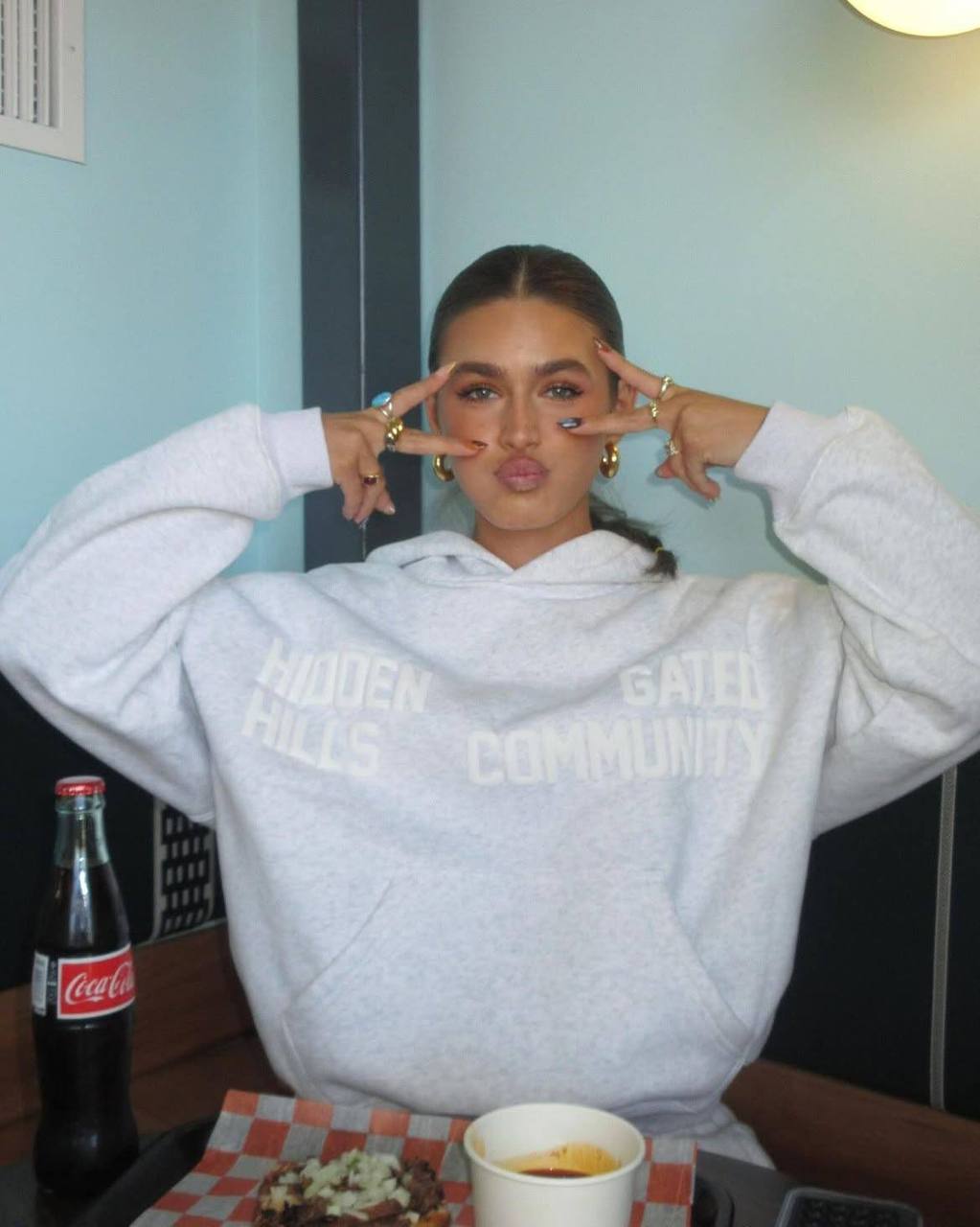 Hidden Hills list sweater – Hacoo link · photo 5