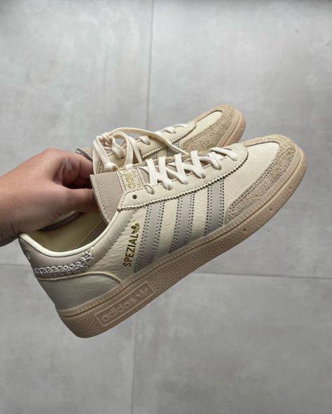 Zapatillas Adidas Spezial Beige – Enlace de Hacoo · foto 2
