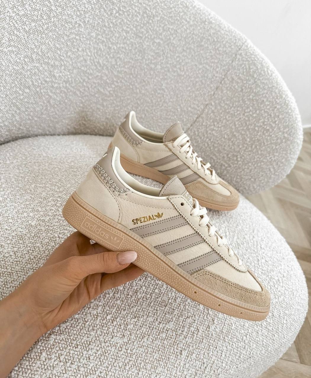 Zapatillas Adidas Spezial Beige – Enlace de Hacoo · foto 4
