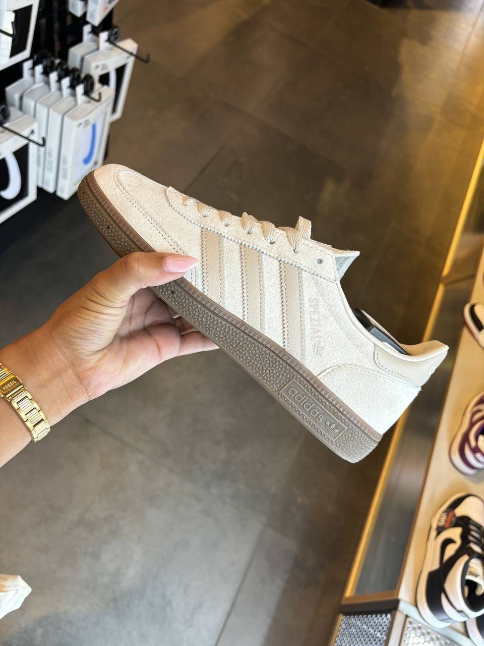 Zapatillas Adidas Spezial Beige – Enlace de Hacoo · foto 5