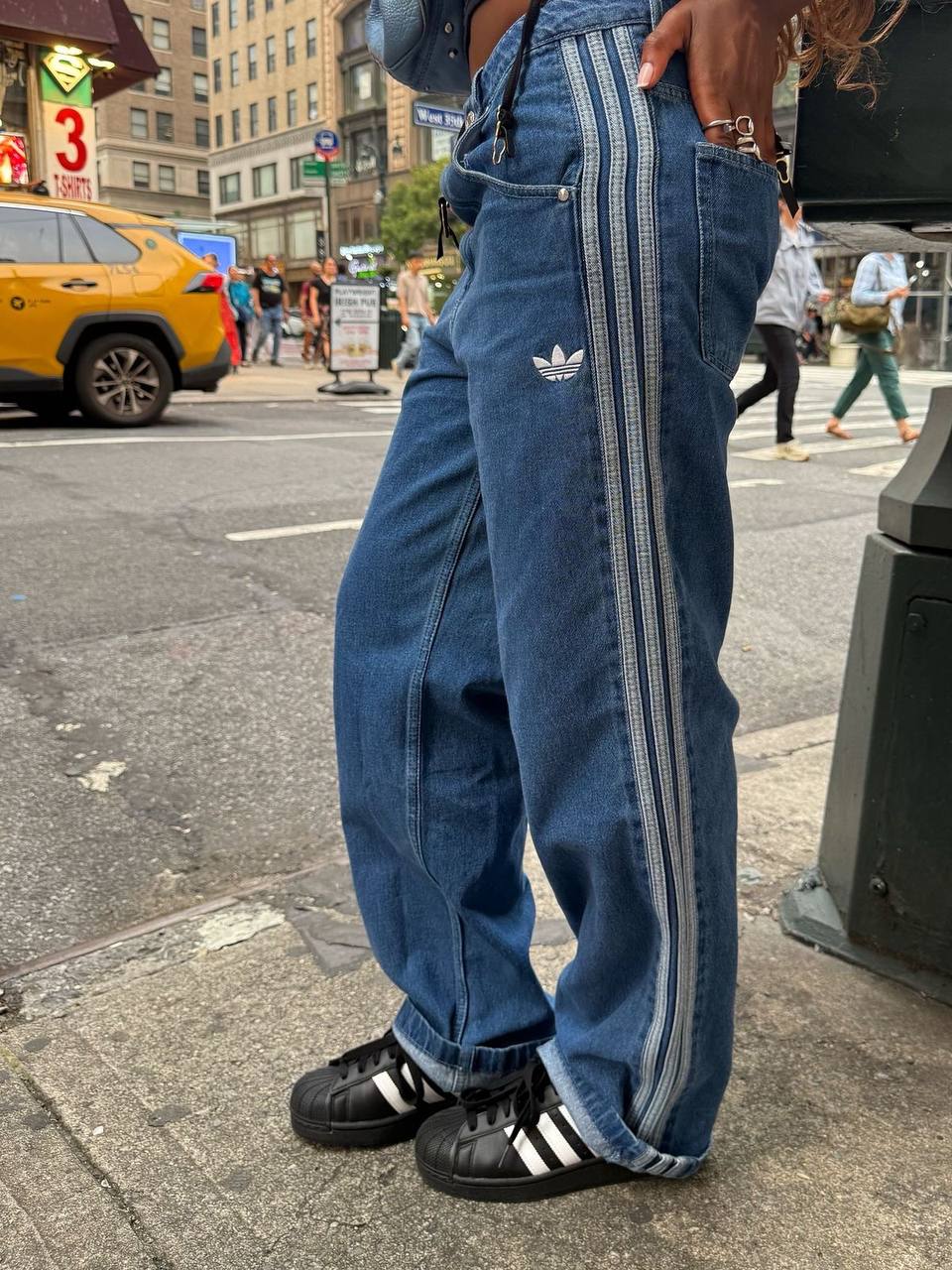Adidas trousers – Hacoo link · photo 2