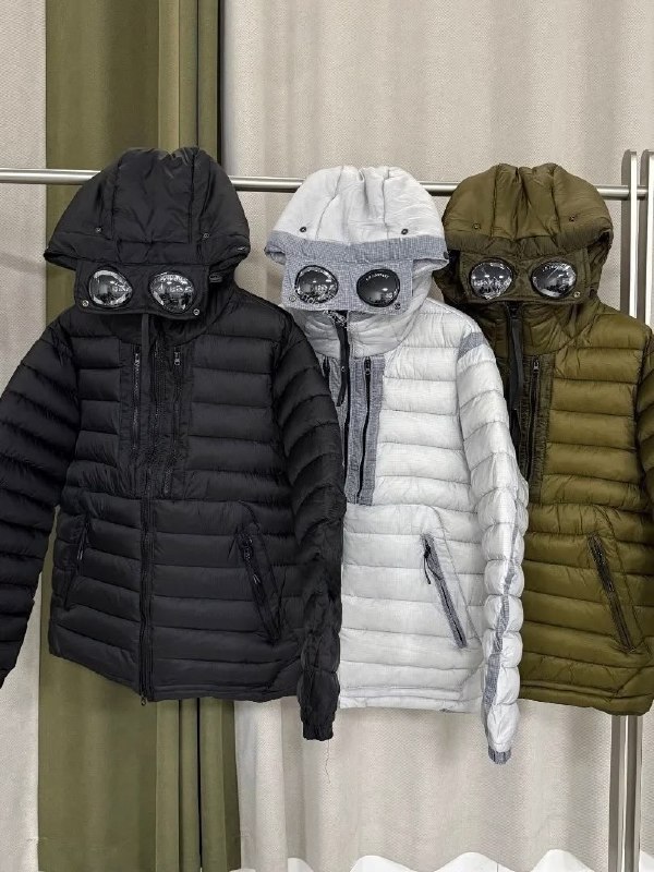 Canada Goose · The North Face · The North Face Puffer de peluche · Moncler – Lien Hacoo · photo 8