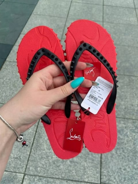 Christian Louboutin sandals – Hacoo link