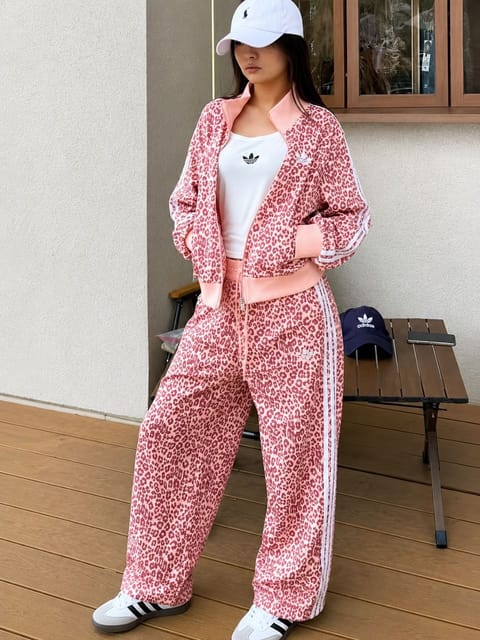 Adidas tracksuit – Hacoo link